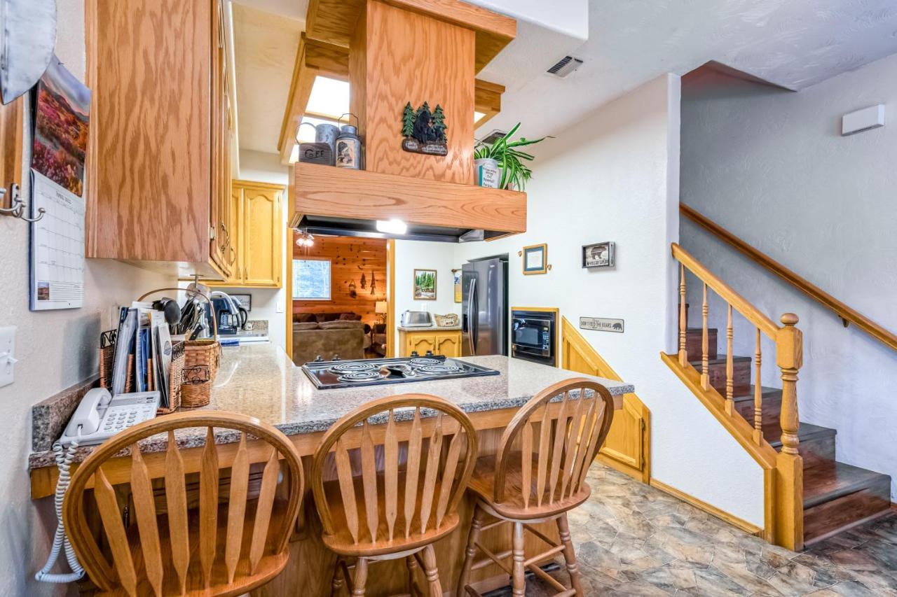 Black Bear Cabin بحيرة باس المظهر الخارجي الصورة