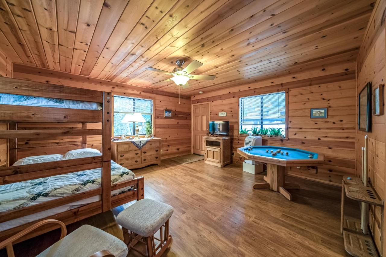 Black Bear Cabin بحيرة باس المظهر الخارجي الصورة