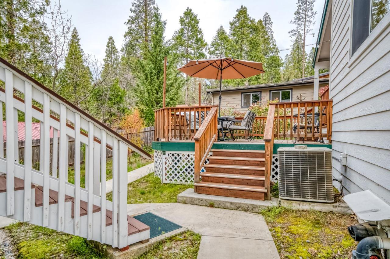Black Bear Cabin بحيرة باس المظهر الخارجي الصورة
